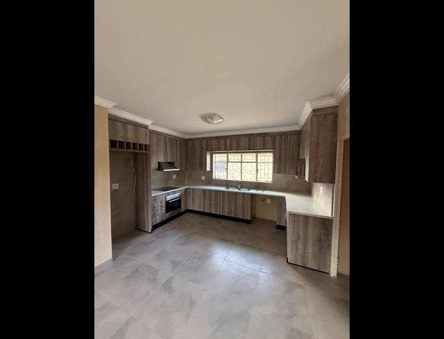 3 BEDROOM HOUSE FOR SALE IN VANDERBIJLPARK SW 1